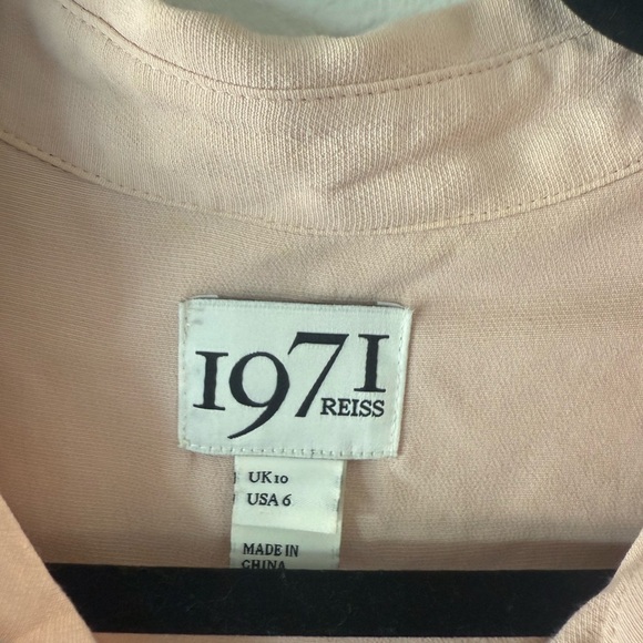 Women's Pink Sleeveless Button Down Shirt - Picture 3 of 4